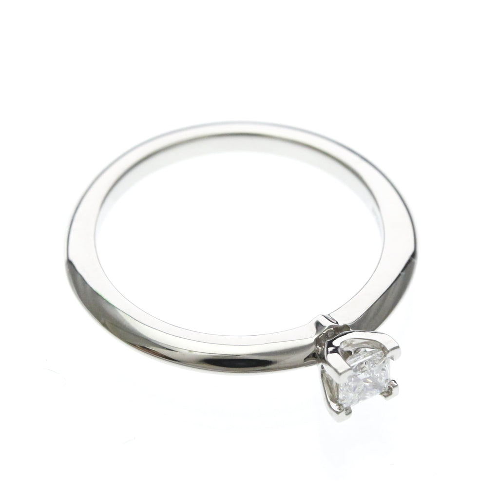 Tiffany Solitaire · Platinum · Diamond