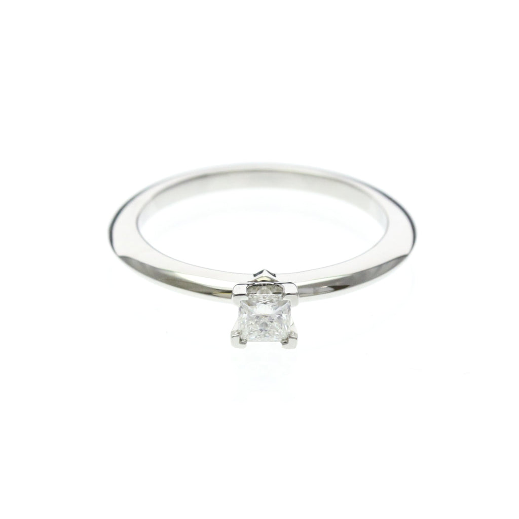 Tiffany Solitaire · Platinum · Diamond