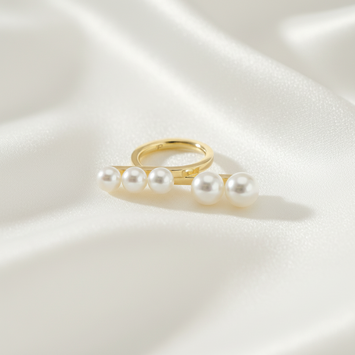 Tasaki Balance · Pearl · 18K Yellow Gold